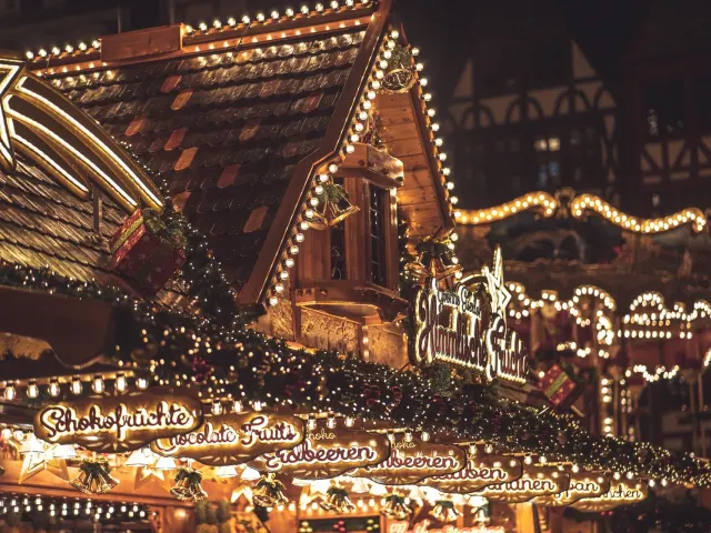 Marktstände in der Frankfurter Kleinmarkthalle